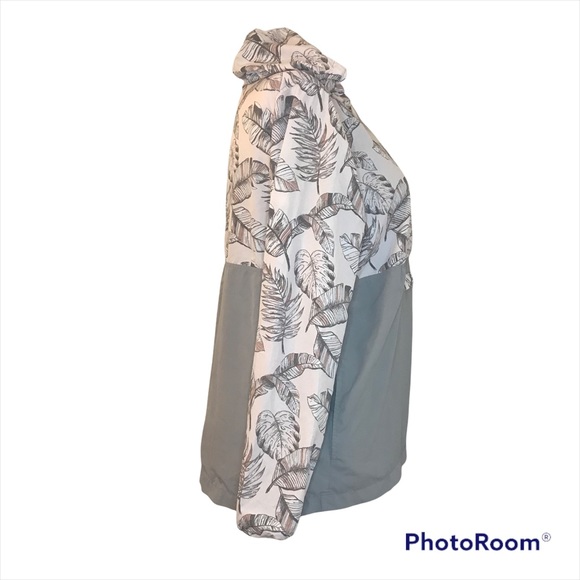 Empyre Women's Pullover Windbreaker Jacket Size Large Color Light Gray / Pink. - Picture 2 of 9